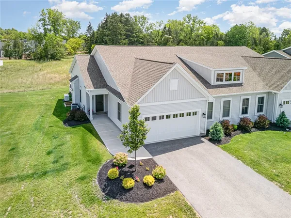 $539,900 | 63 Chase Meadow Trail, Mendon, NY 14472