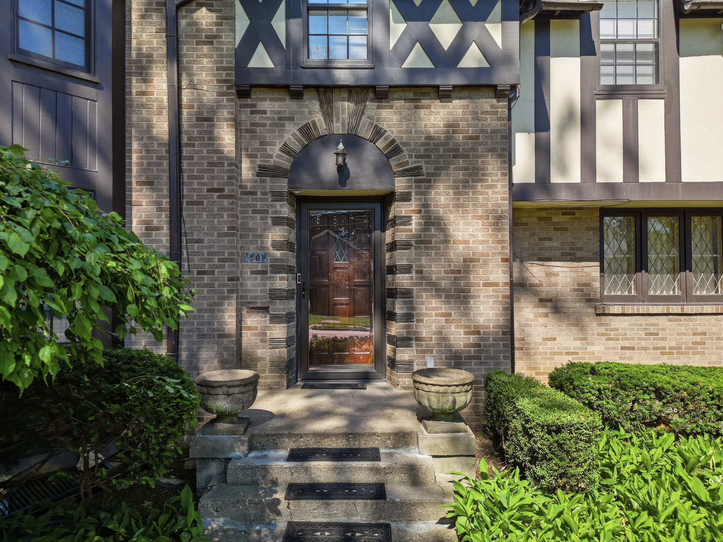 1507 Locust Street Sterling, IL 61081 - Photo 5 of 72
