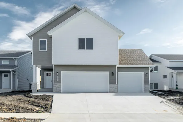 $371,400 | 1879 19th Avenue, Wahpeton, ND 58075