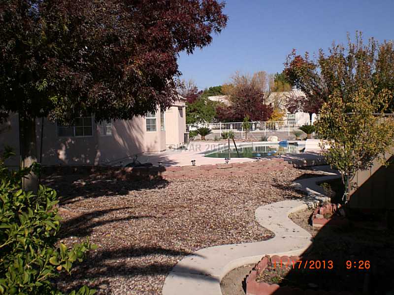 2855 Westwind Road Las Vegas, NV 89146 - Photo 27 of 32 Yard/Garden.