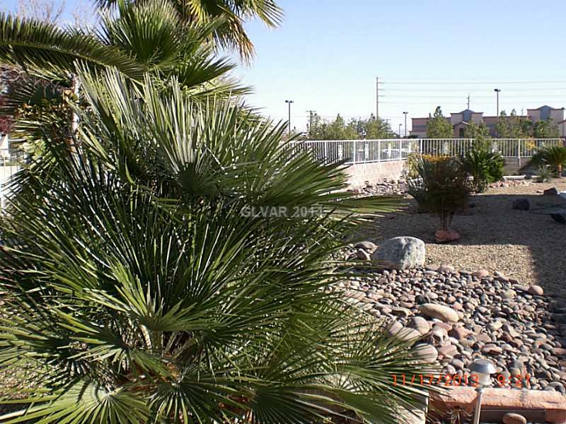 2855 Westwind Road Las Vegas, NV 89146 - Photo 31 of 32 Yard/Garden.