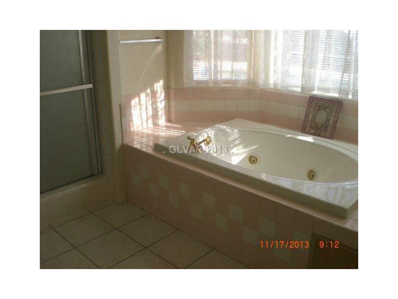 2855 Westwind Road Las Vegas, NV 89146 - Photo 9 of 32 Bathroom.