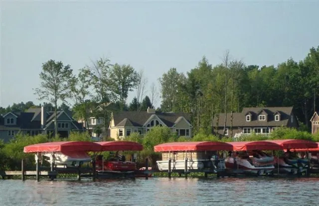 $85,000 | 8655 Heron, Unit 32, Watervliet, MI 49098