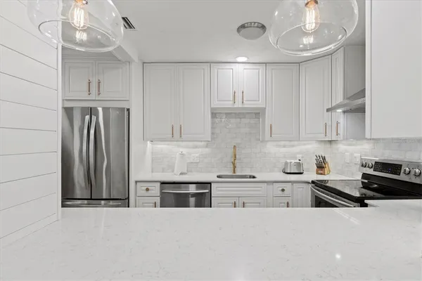$9,900 | 326 South Lime Avenue, Sarasota, FL 34237