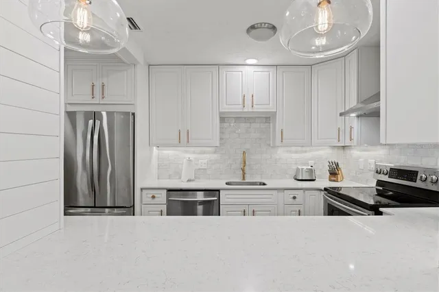 $9,900 | 326 South Lime Avenue, Sarasota, FL 34237