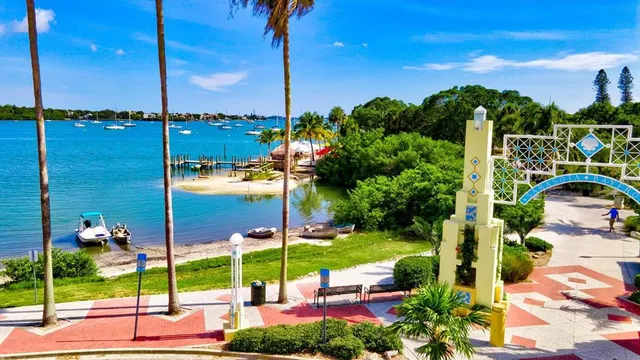 $9,900 | 326 South Lime Avenue, Sarasota, FL 34237