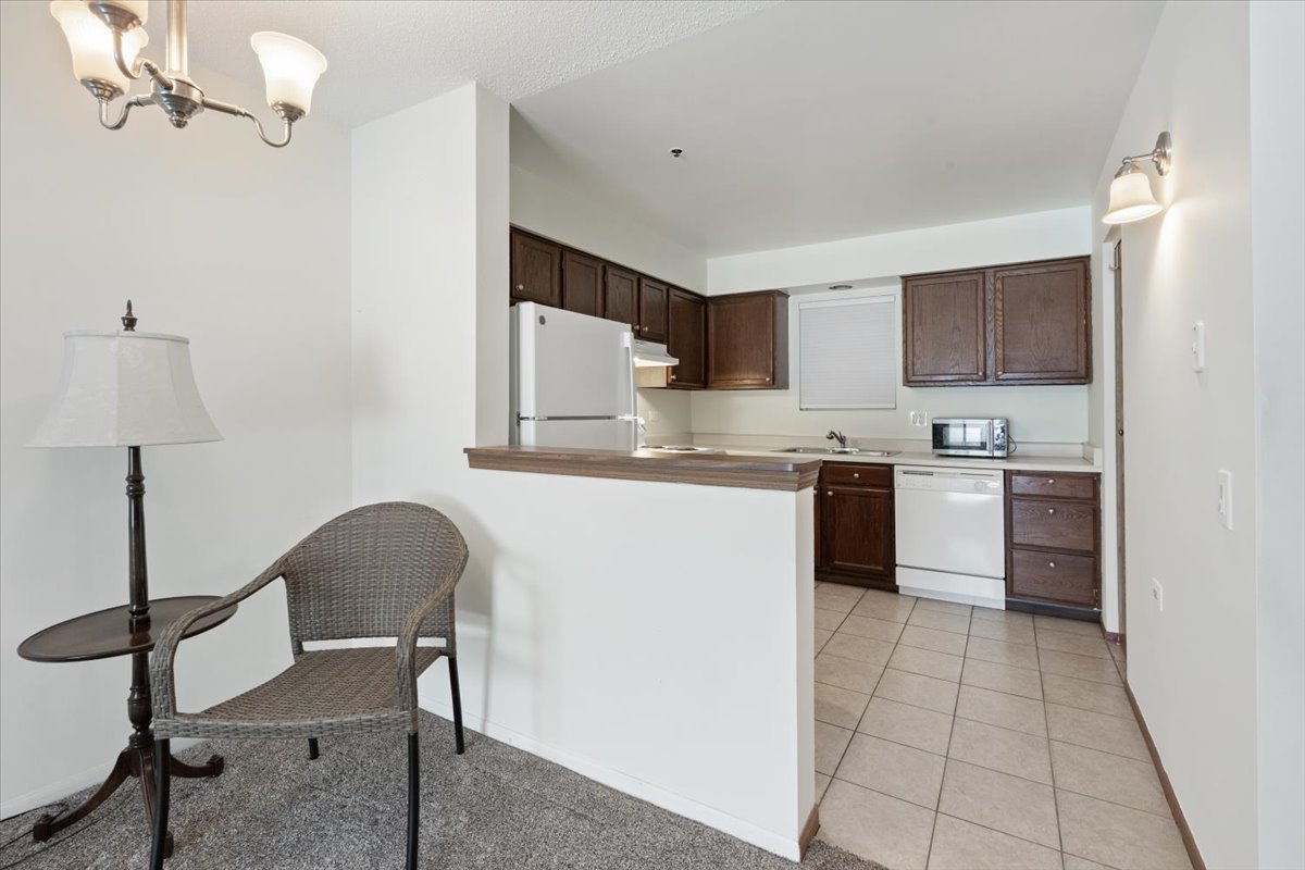 800 Ridge Road, Unit 117 Wilmette, IL 60091 - Photo 6 of 17