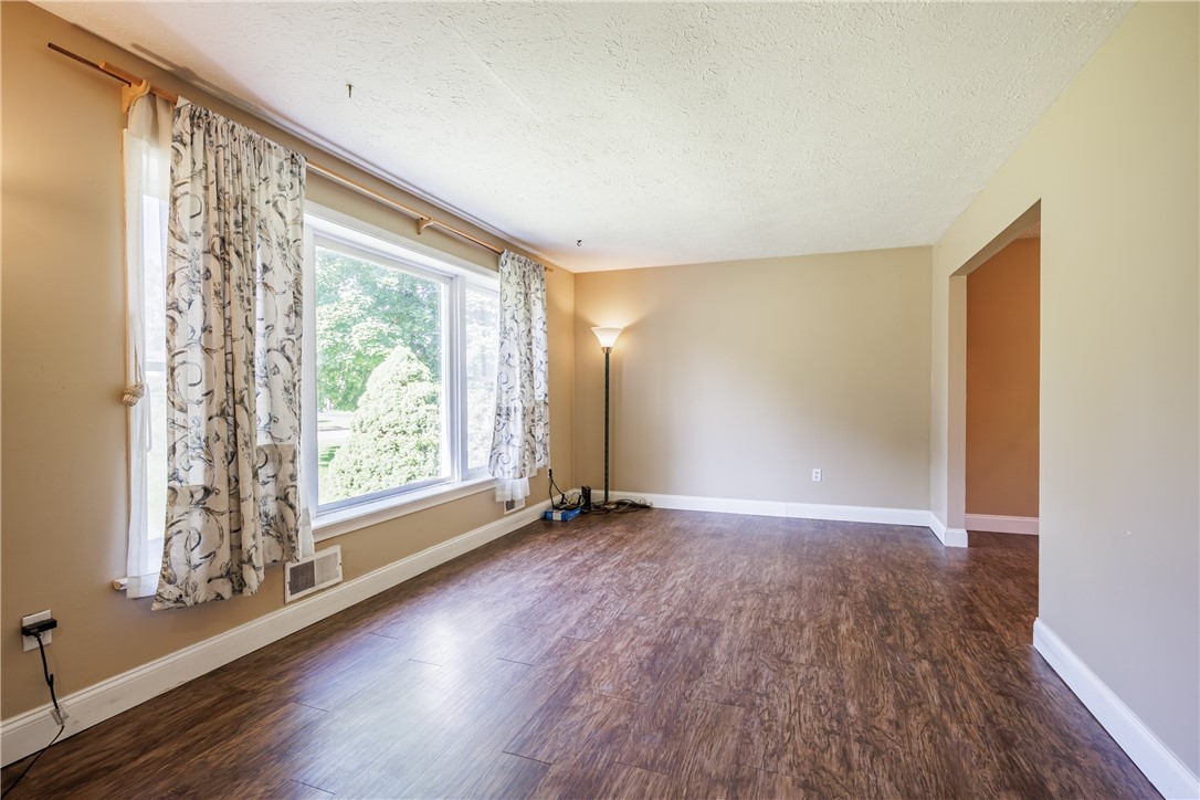 12 French Meadow Lane Rochester, NY 14618 - Photo 4 of 39