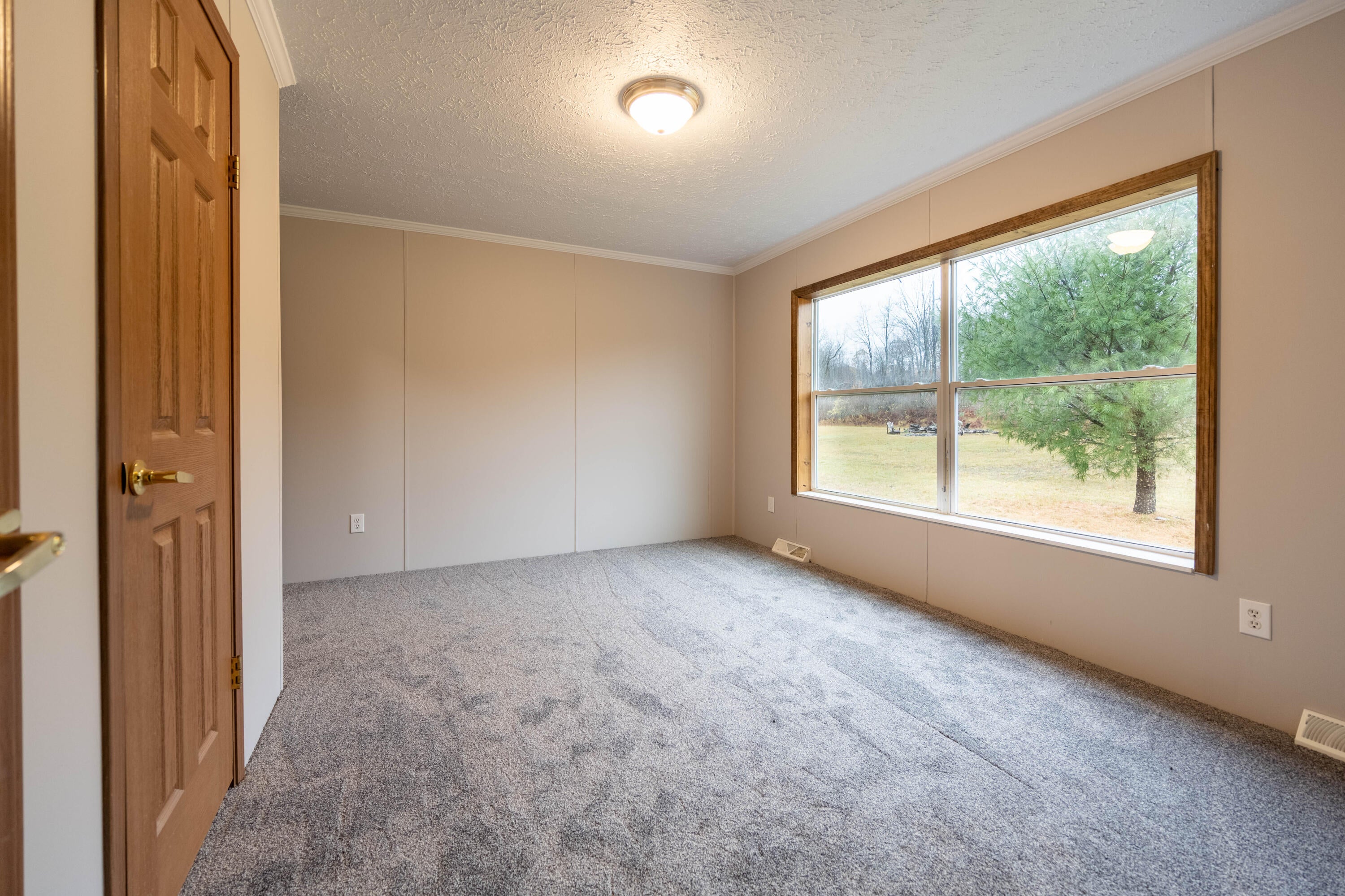 2921 South Extension Road Cheboygan, MI 49721 - Photo 10 of 17 Gallery Image 10