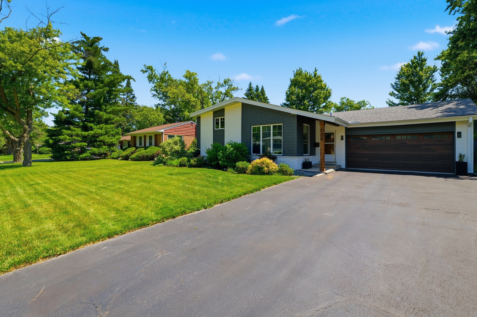 689 Timber Hill Road Deerfield, IL 60015 - Photo 2 of 28