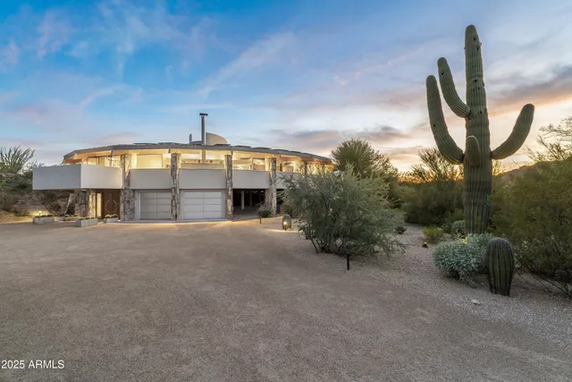 $2,999,000 | 7915 East Primrose Path, Carefree, AZ 85377