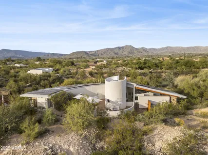 $2,899,000 | 7915 East Primrose Path, Carefree, AZ 85377