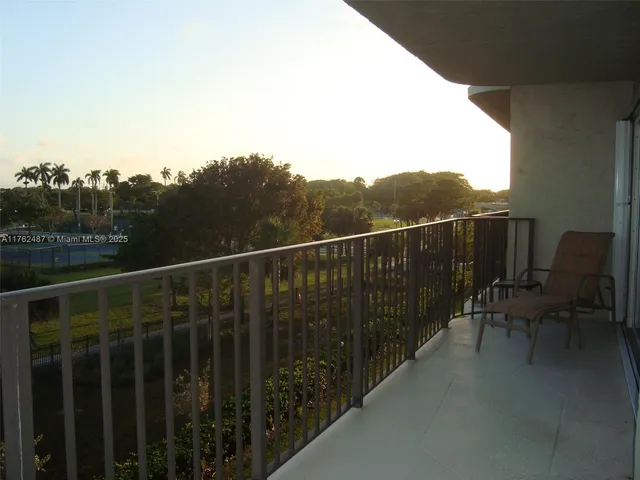 $377,000 | 801 Lake Shore Drive, Unit 414, Lake Park, FL 33403