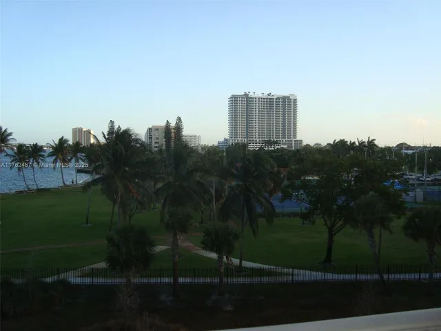 $377,000 | 801 Lake Shore Drive, Unit 414, Lake Park, FL 33403