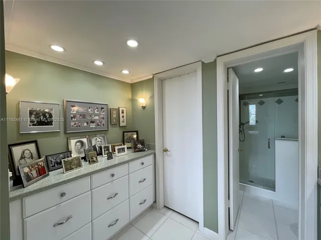 $377,000 | 801 Lake Shore Drive, Unit 414, Lake Park, FL 33403