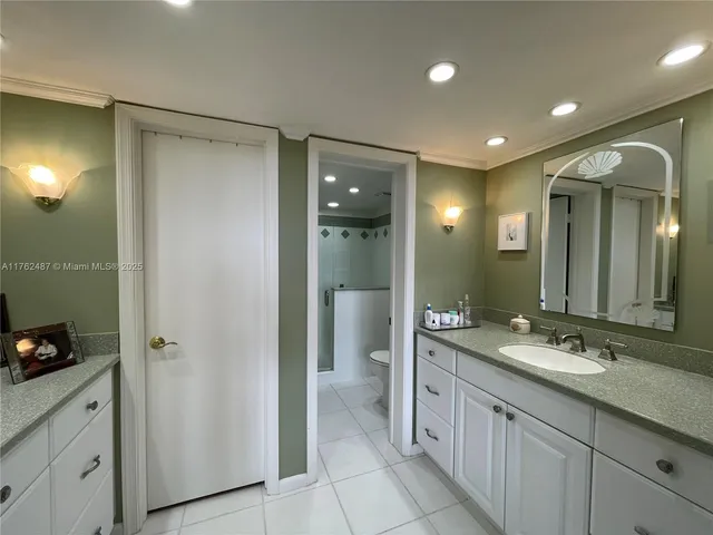 $377,000 | 801 Lake Shore Drive, Unit 414, Lake Park, FL 33403