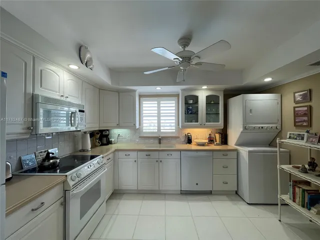 $377,000 | 801 Lake Shore Drive, Unit 414, Lake Park, FL 33403