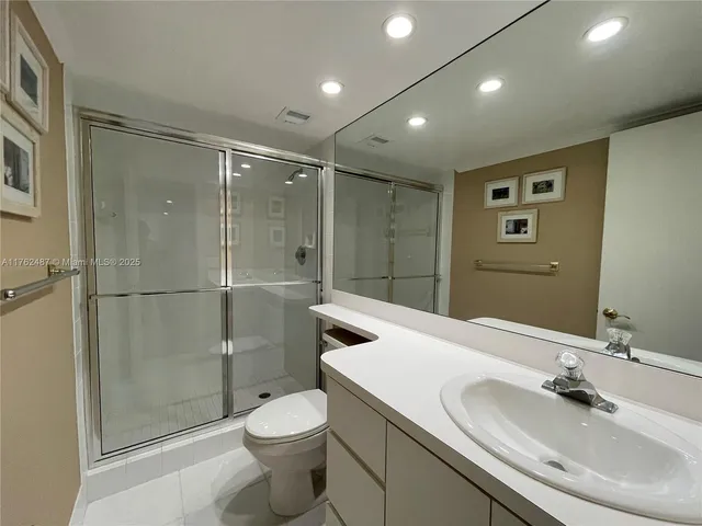 $377,000 | 801 Lake Shore Drive, Unit 414, Lake Park, FL 33403