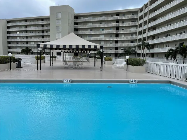 $377,000 | 801 Lake Shore Drive, Unit 414, Lake Park, FL 33403