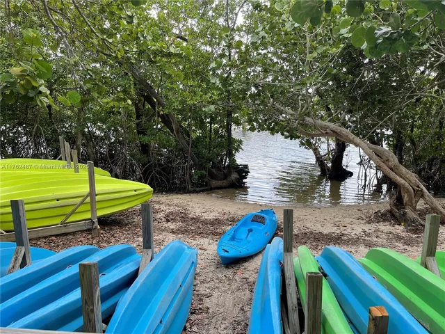 $377,000 | 801 Lake Shore Drive, Unit 414, Lake Park, FL 33403