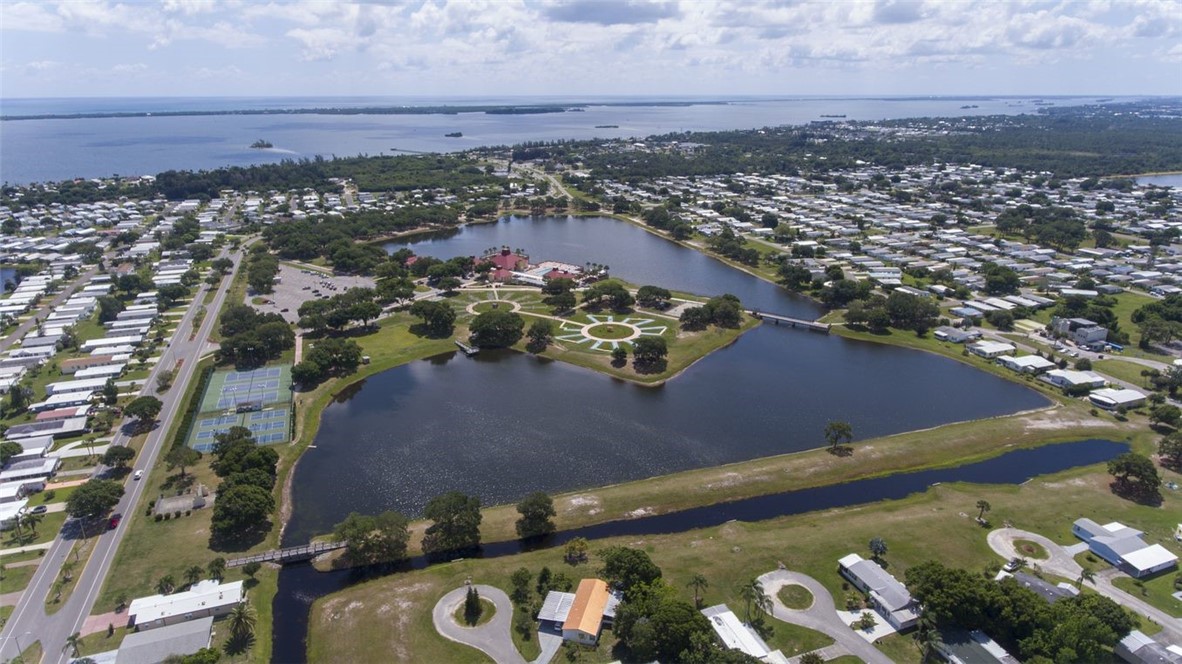 1020 Sebastian Road Barefoot Bay, FL 32976 - Photo 28 of 31 Gallery Image 28