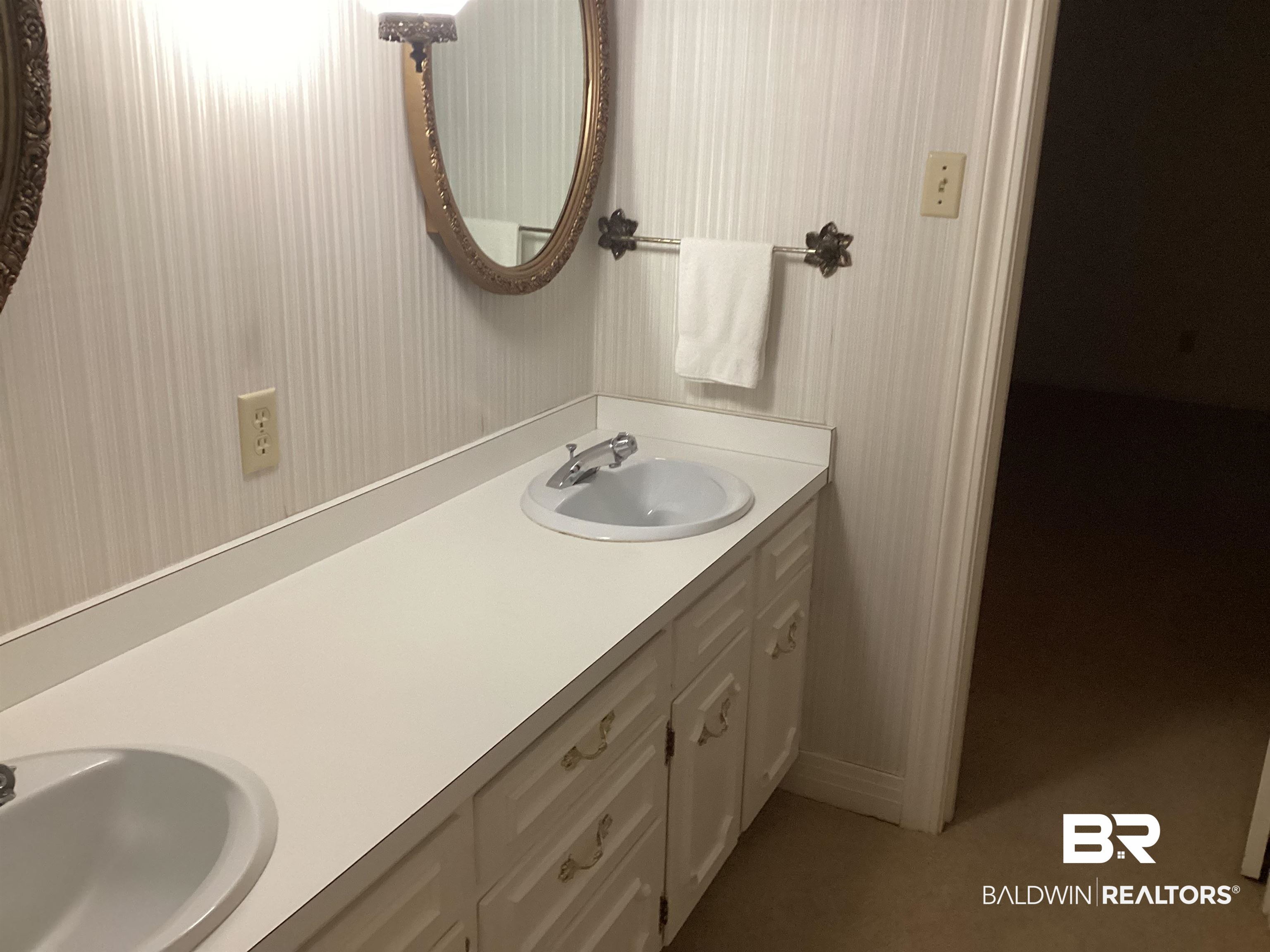 507 Rider Court Bay Minette, AL 36507 - Photo 25 of 33 Jack and Jill Bath