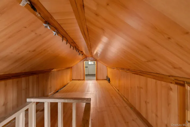 a view of entryway with a front door