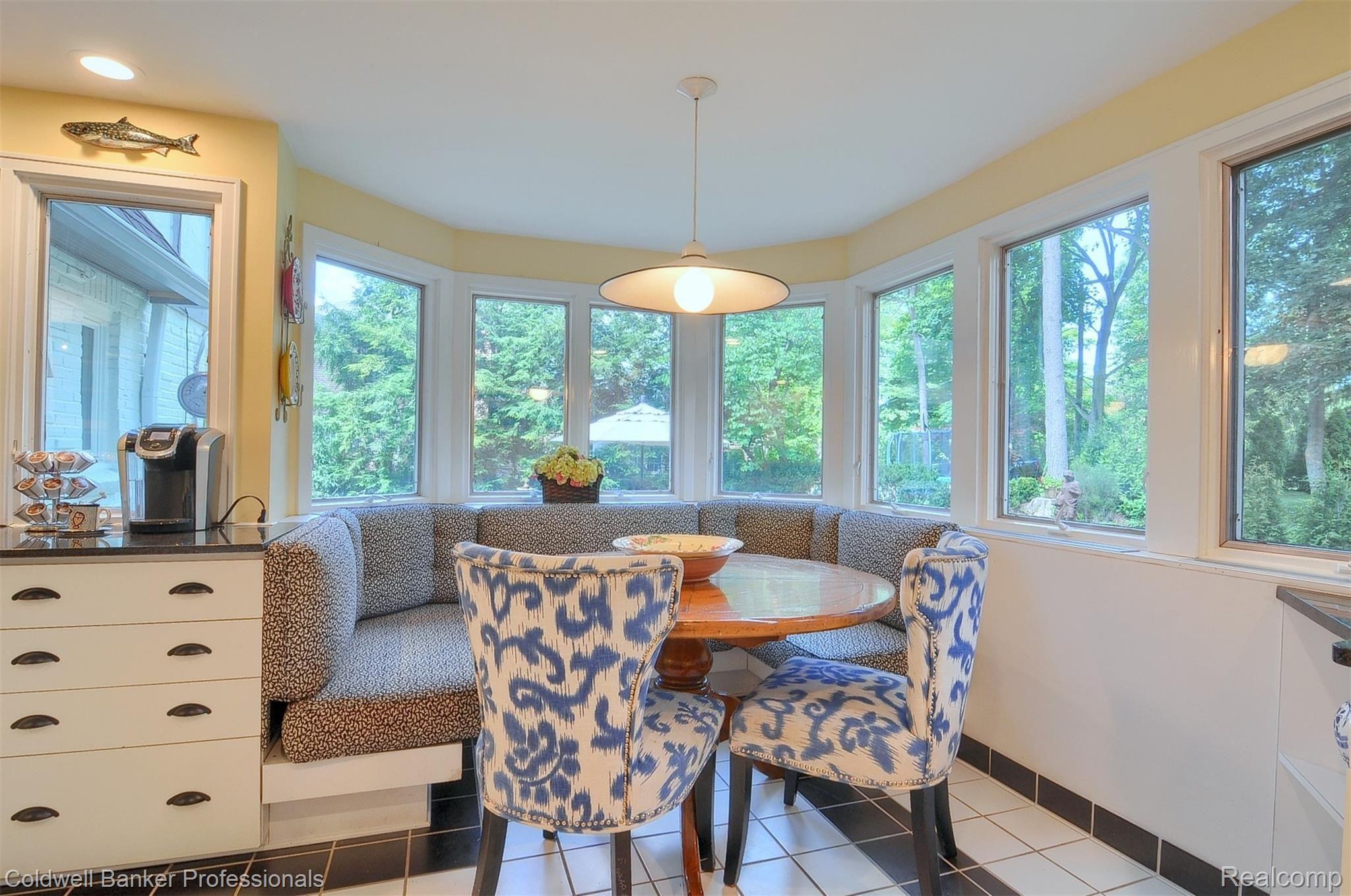 391 Cranbrook Road Bloomfield Hills, MI 48301 - Photo 13 of 35 12-Breakfast Nook.jpg