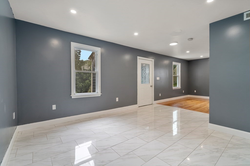 38 Indian Hill Road Worcester, MA 01606 - Photo 11 of 33 Gallery Image 11