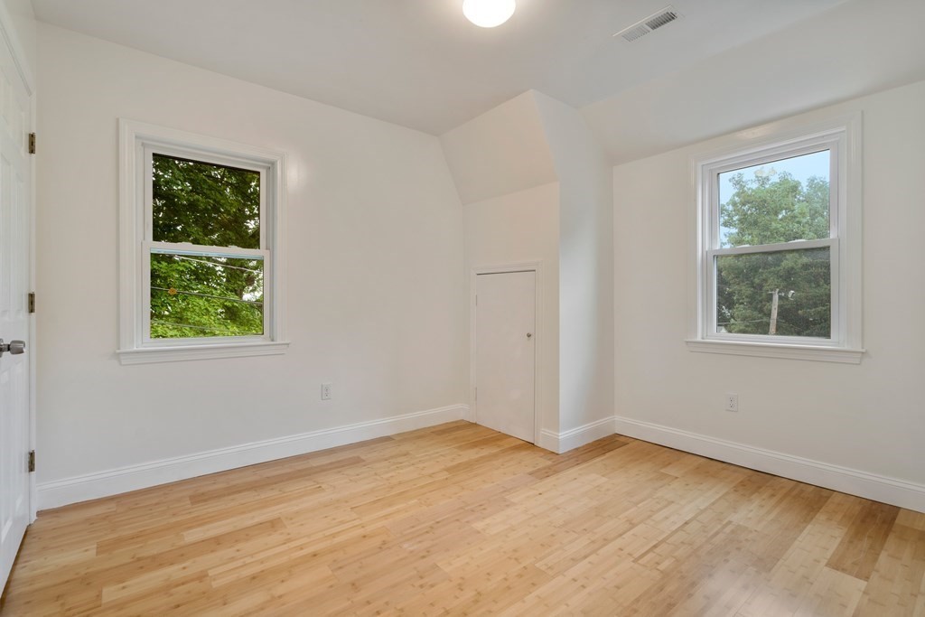 38 Indian Hill Road Worcester, MA 01606 - Photo 17 of 33 Gallery Image 17
