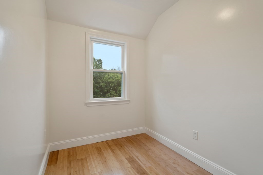 38 Indian Hill Road Worcester, MA 01606 - Photo 18 of 33 Gallery Image 18