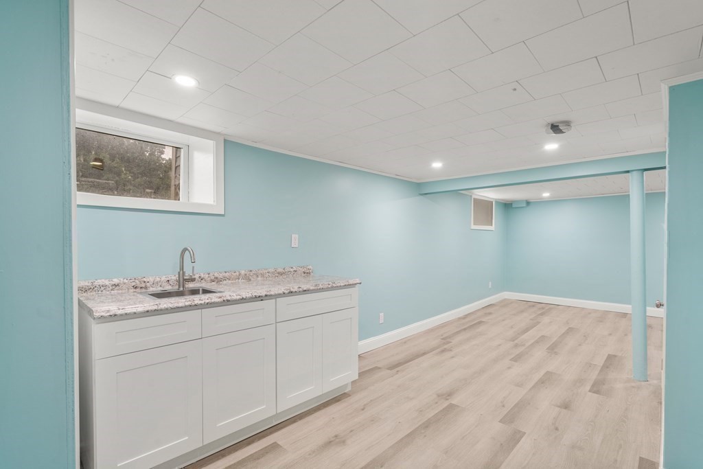 38 Indian Hill Road Worcester, MA 01606 - Photo 24 of 33 Gallery Image 24