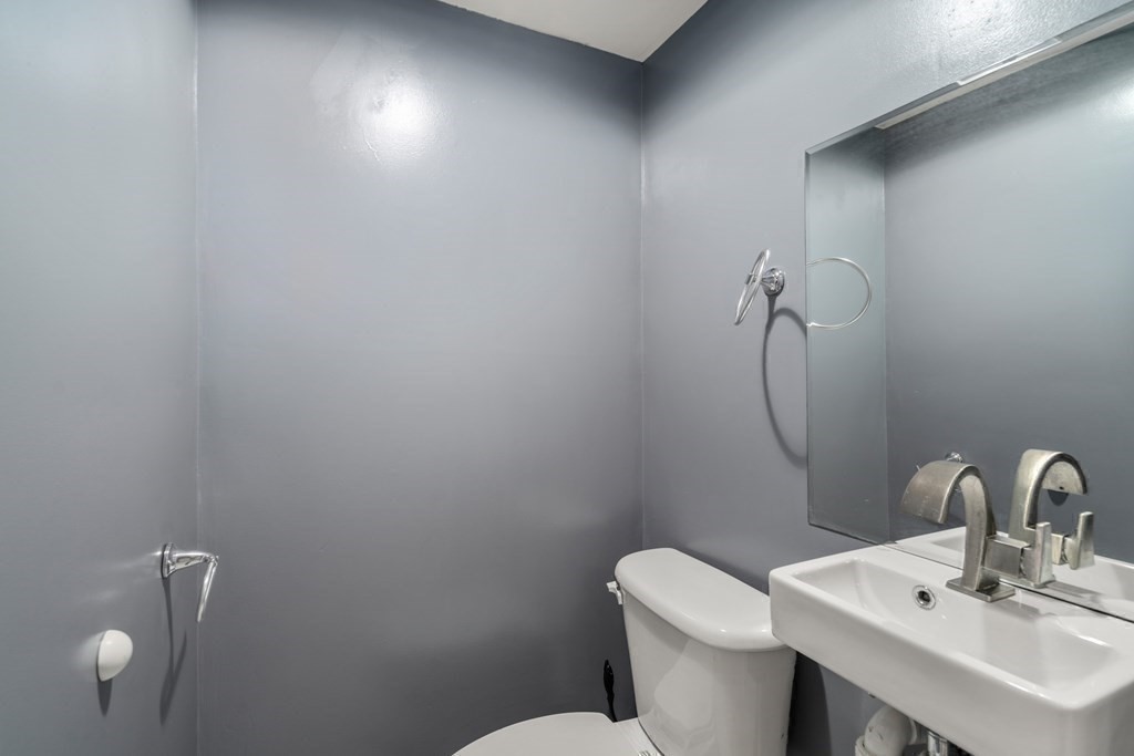38 Indian Hill Road Worcester, MA 01606 - Photo 28 of 33 Gallery Image 28