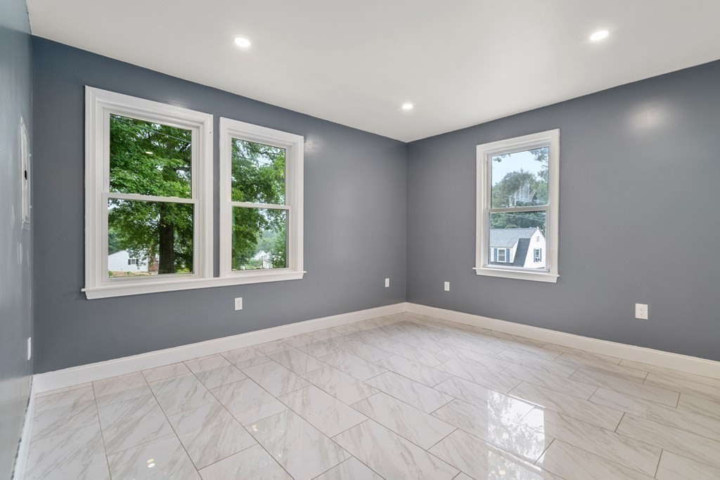 38 Indian Hill Road Worcester, MA 01606 - Photo 6 of 33 Gallery Image 6