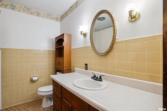 $489,900 | 1374 290th Avenue, Charlotte, IA 52731