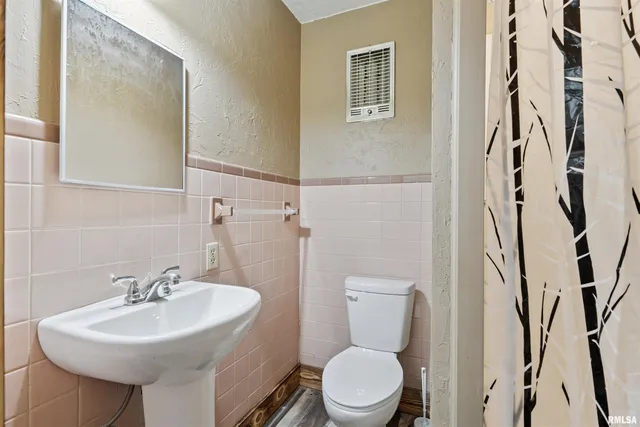 $489,900 | 1374 290th Avenue, Charlotte, IA 52731