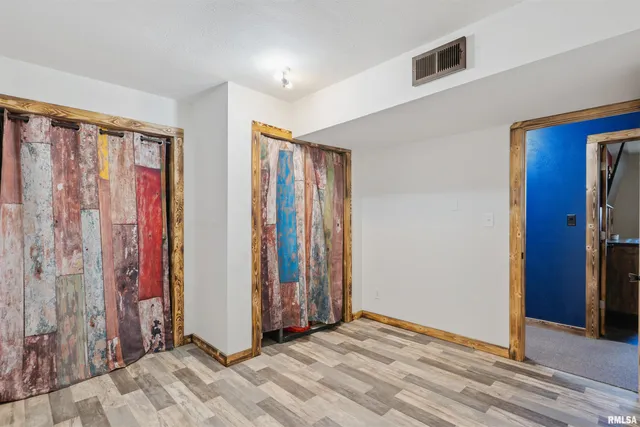 $489,900 | 1374 290th Avenue, Charlotte, IA 52731