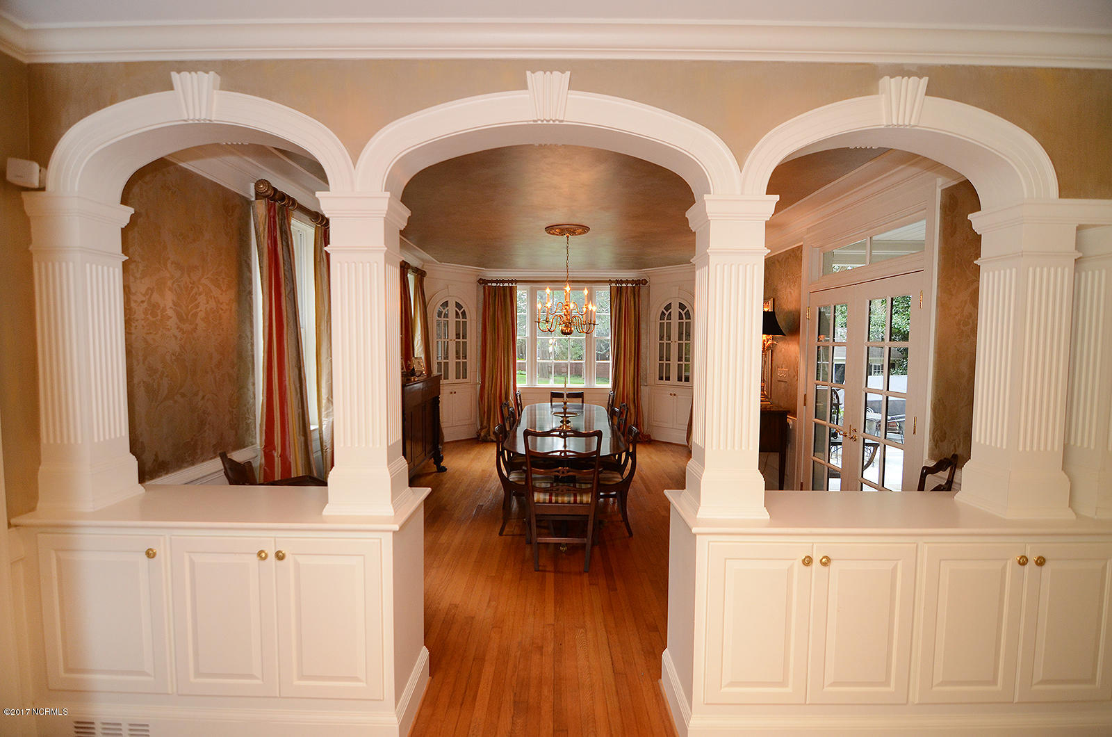 608 Raleigh Rd Parkway West Wilson, NC 27893 - Photo 3 of 35 DININGROOM2