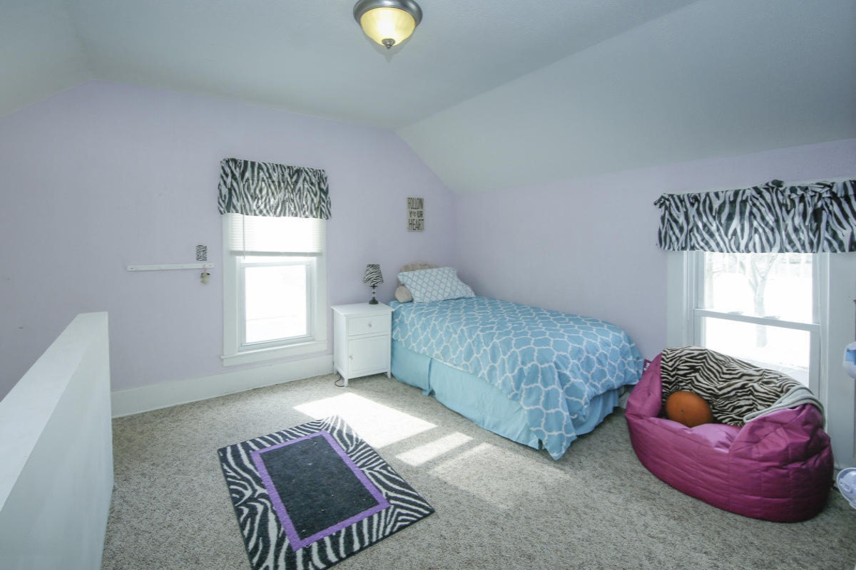 816 Pealer Street Three Rivers, MI 49093 - Photo 11 of 17 816 Pealer St-111