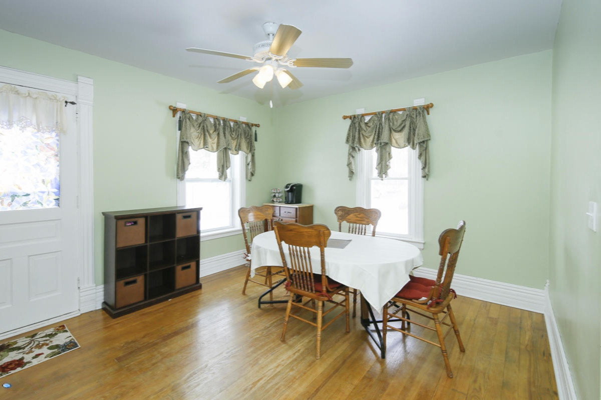 816 Pealer Street Three Rivers, MI 49093 - Photo 5 of 17 816 Pealer St-105