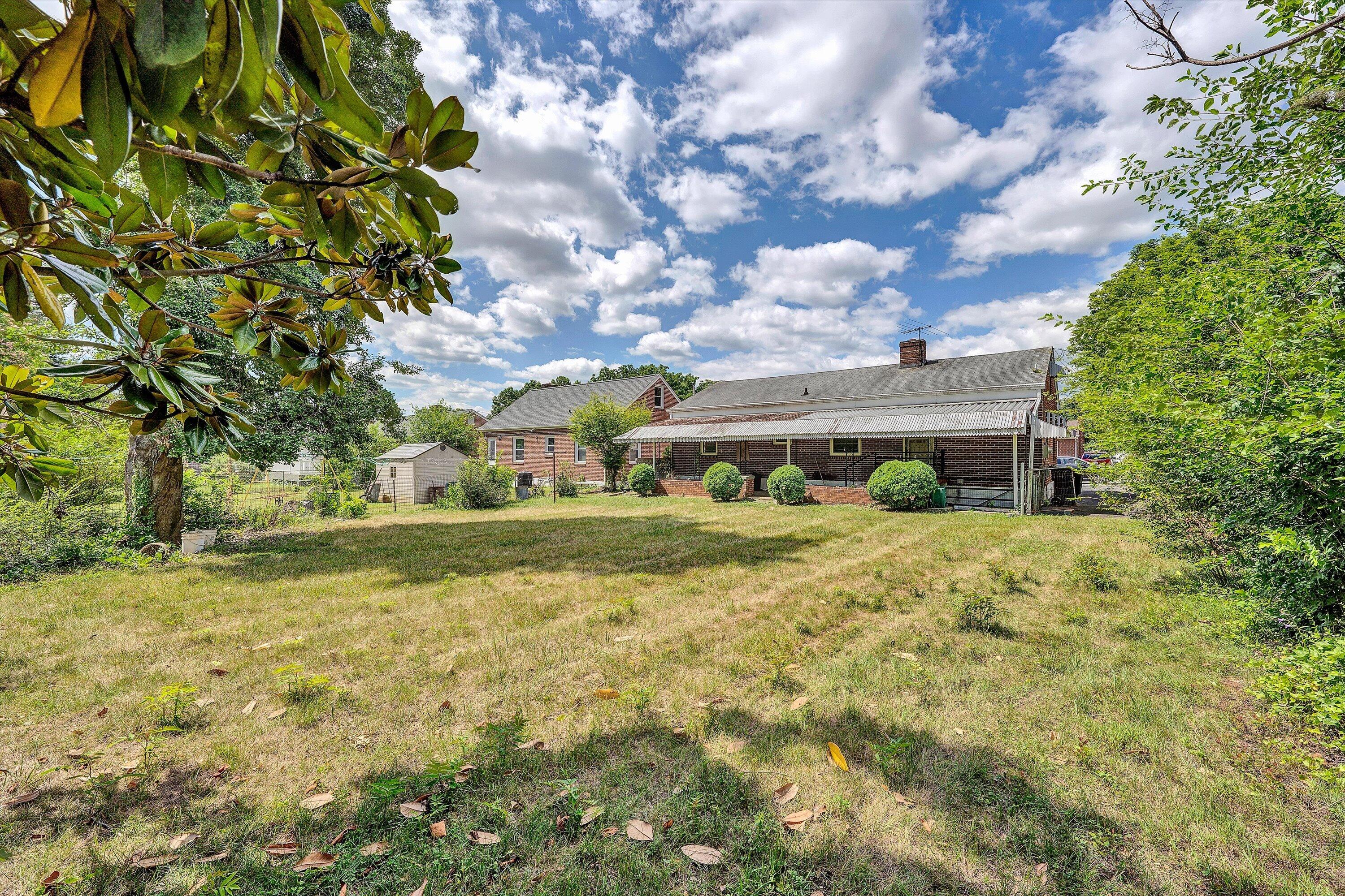 5219 Hearthstone Road Roanoke, VA 24012 - Photo 23 of 26 26-DSC05077