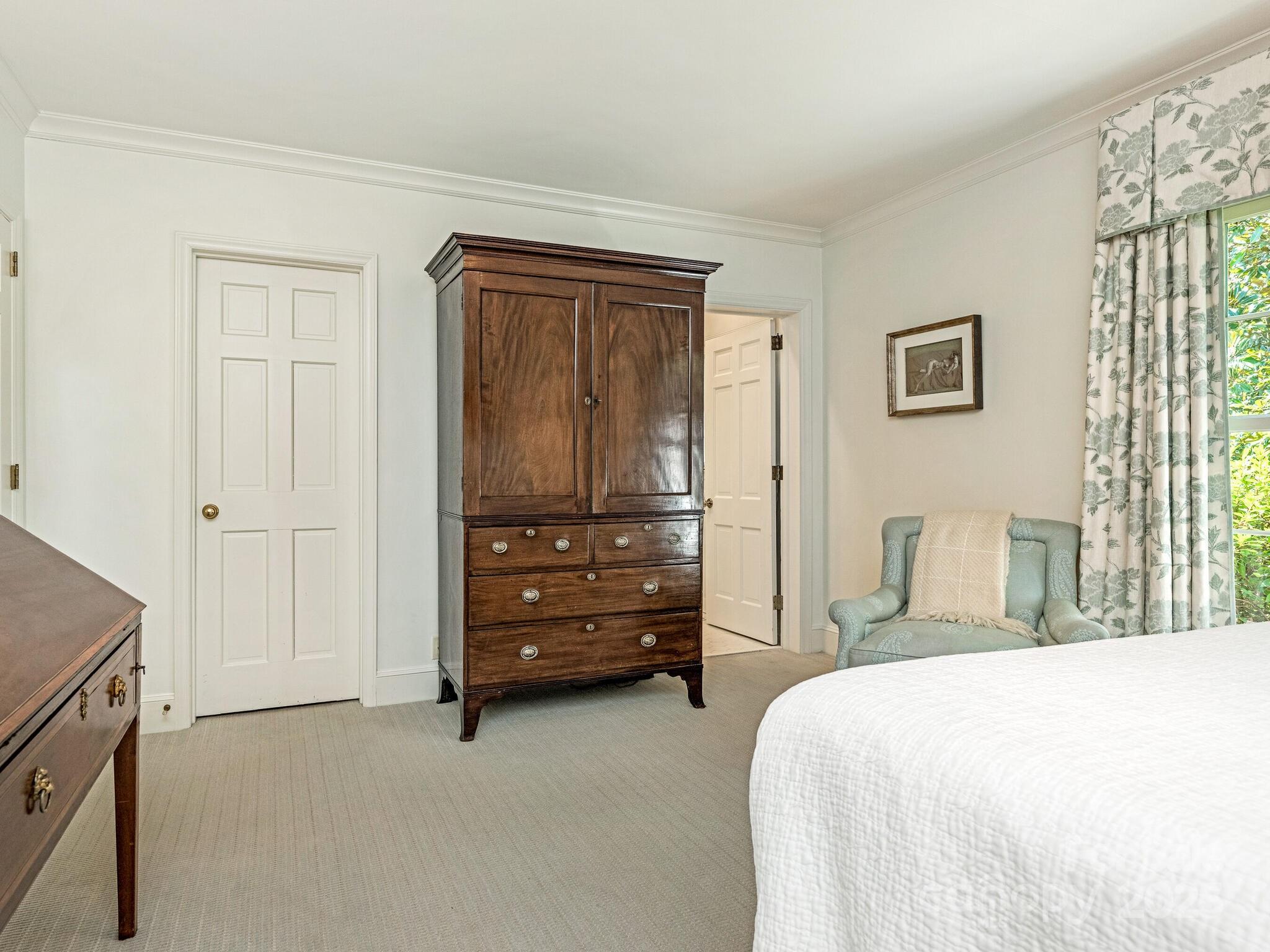 1136 Bolling Road Charlotte, NC 28207 - Photo 15 of 35 Gallery Image 15