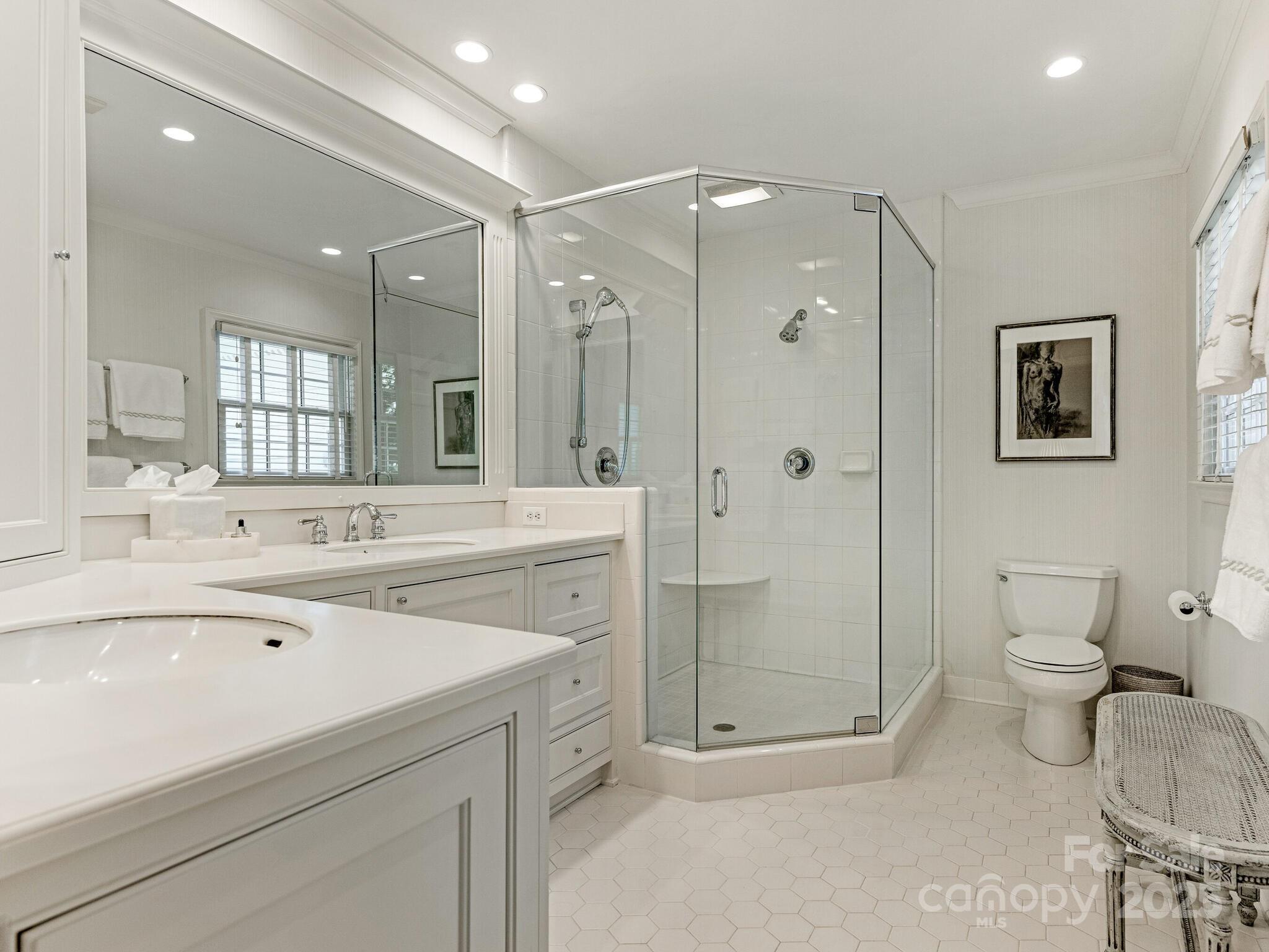 1136 Bolling Road Charlotte, NC 28207 - Photo 16 of 35 Gallery Image 16