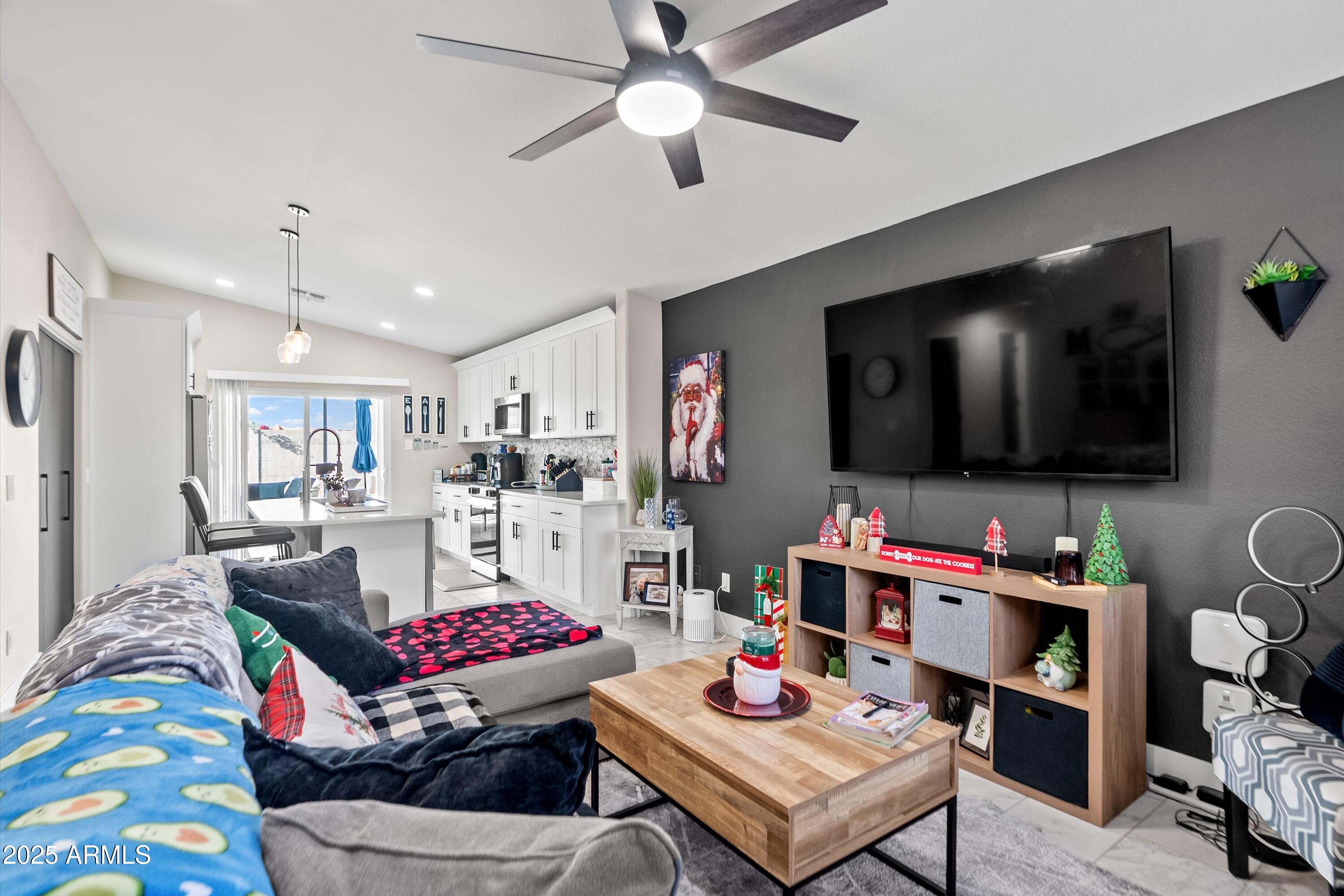 1840 South Pinto Drive Apache Junction, AZ 85120 - Photo 2 of 21 02-20251117-DSC00033_1