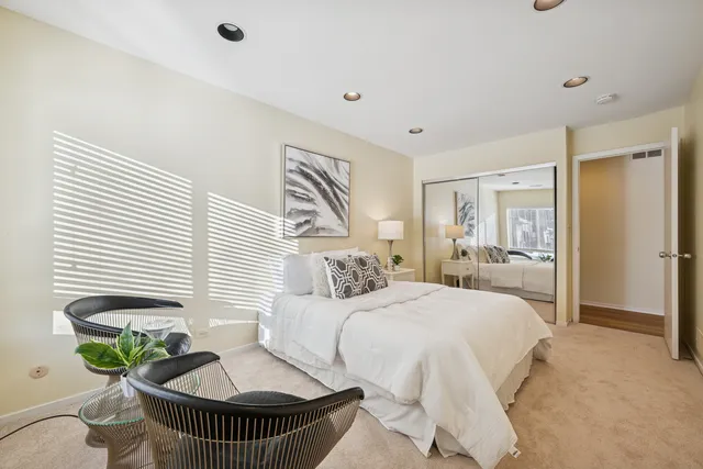 $349,000 | 3030 Pheasant Creek Drive, Unit 102, Northbrook, IL 60062