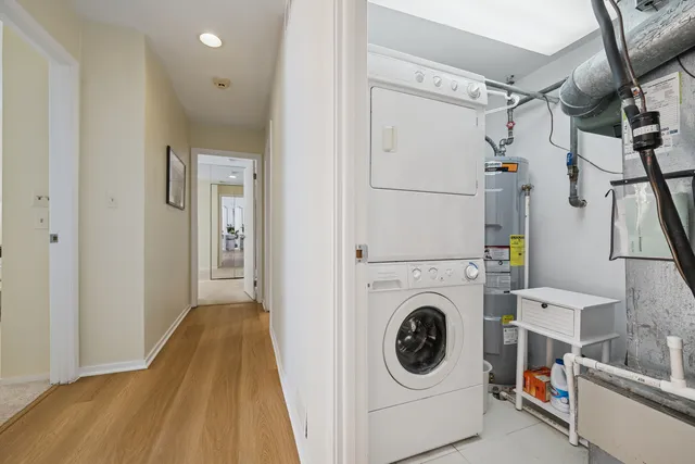 $349,000 | 3030 Pheasant Creek Drive, Unit 102, Northbrook, IL 60062