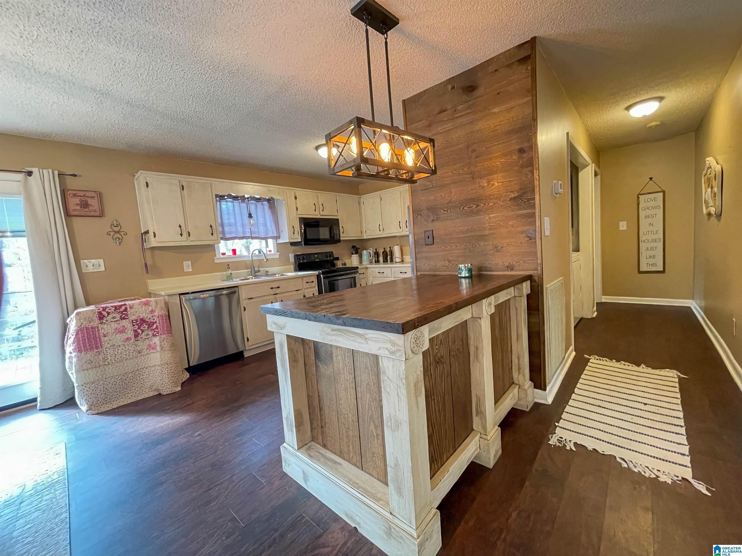 75 Heidi Lane Jasper, AL 35503 - Photo 4 of 12