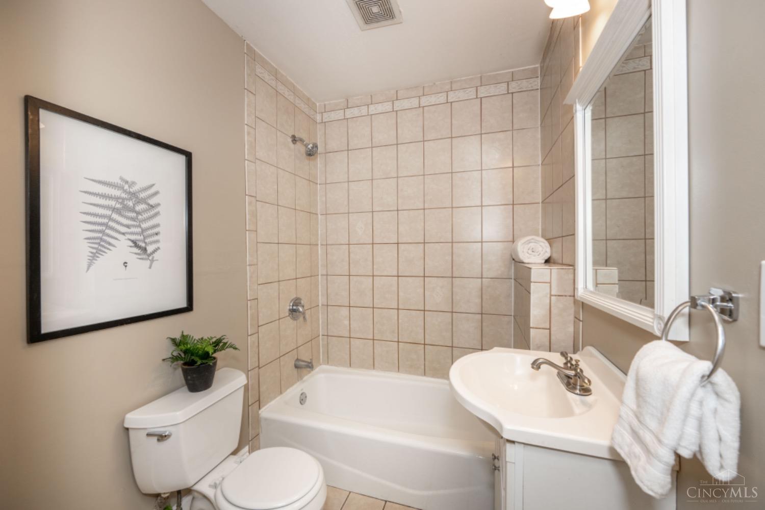 3504 Brotherton Road Cincinnati, OH 45209 - Photo 15 of 26 Gallery Image 15