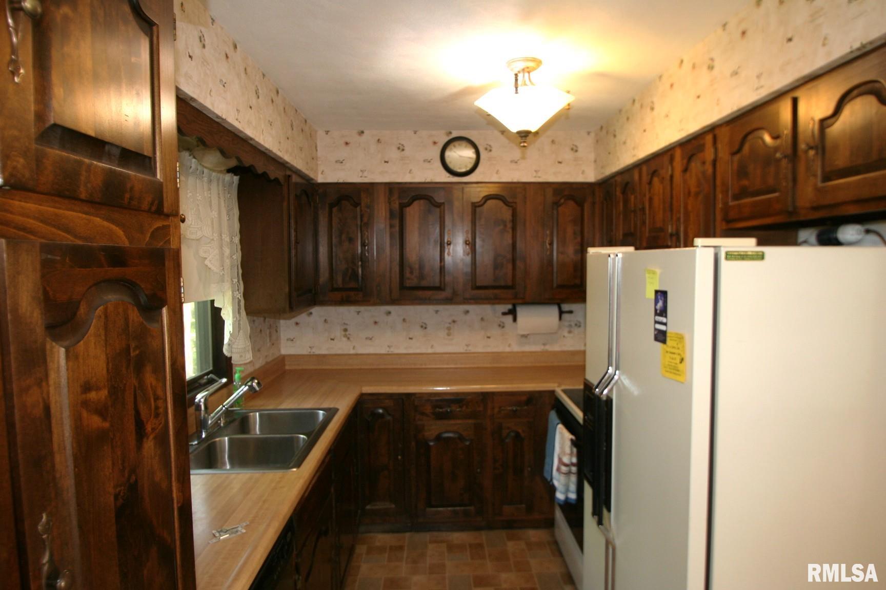 32 Roxbury Road Mackinaw, IL 61755 - Photo 15 of 30