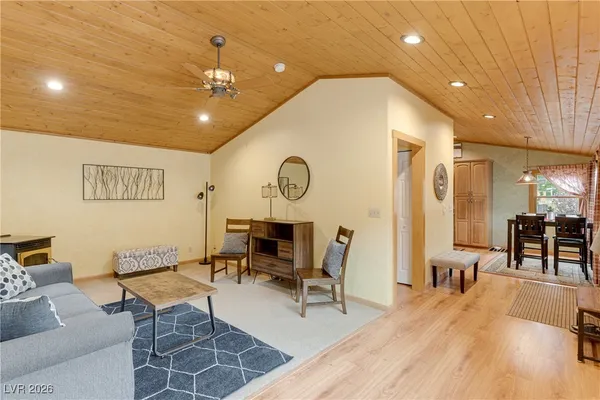 $2,745 | 3935 White Fir Way, Las Vegas, NV 89124